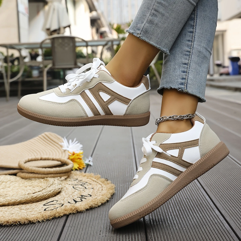 Melanie Sneakers